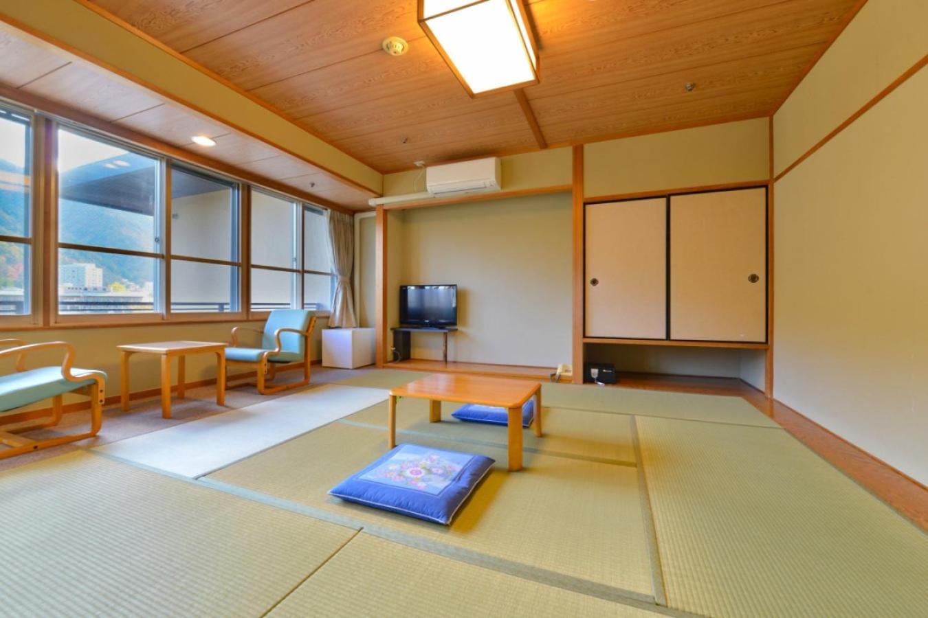 Ooedo Onsen Monogatari Shinshu Kakeyu Hotel Ueda Room photo