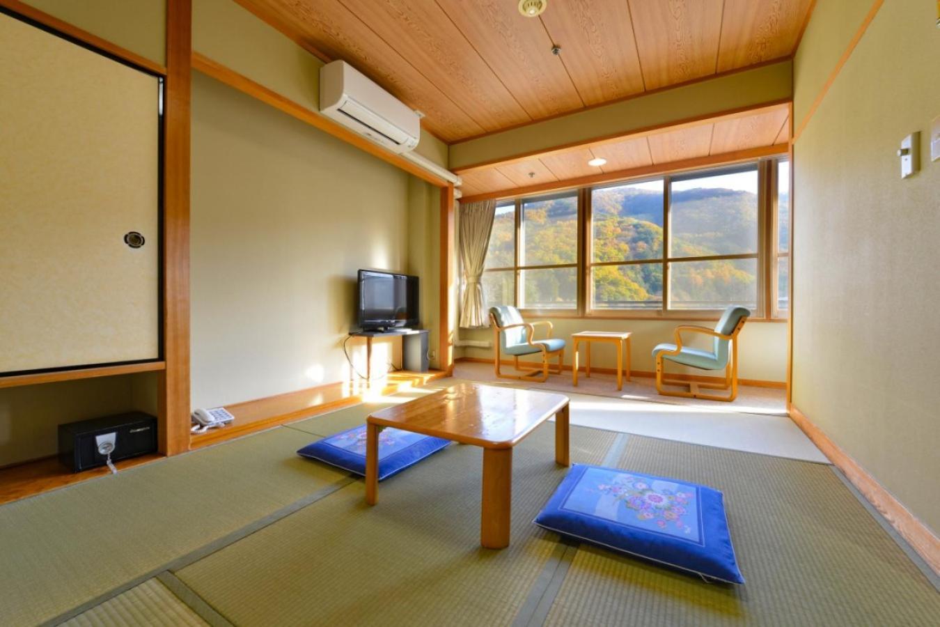 Ooedo Onsen Monogatari Shinshu Kakeyu Hotel Ueda Room photo