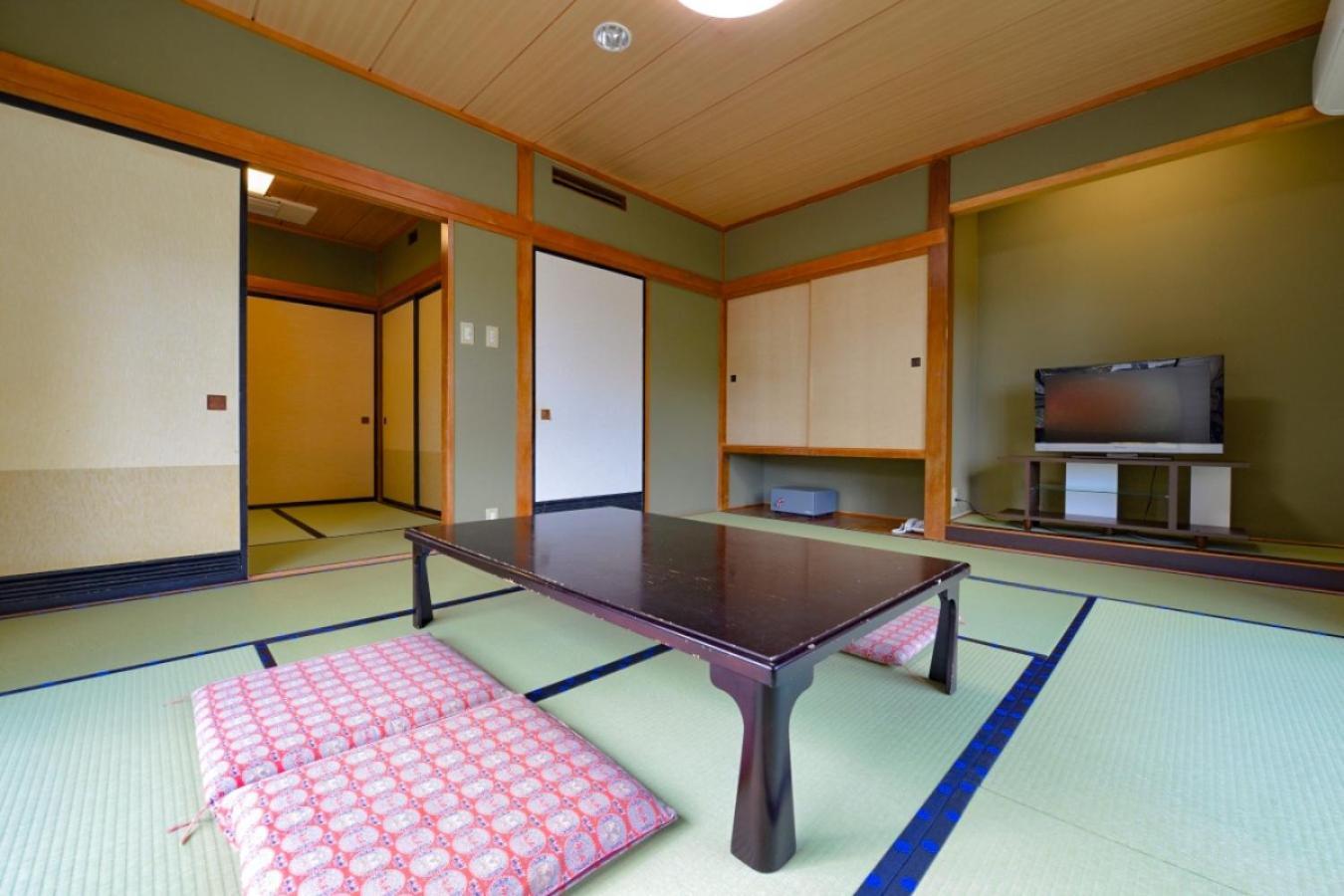 Ooedo Onsen Monogatari Shinshu Kakeyu Hotel Ueda Room photo