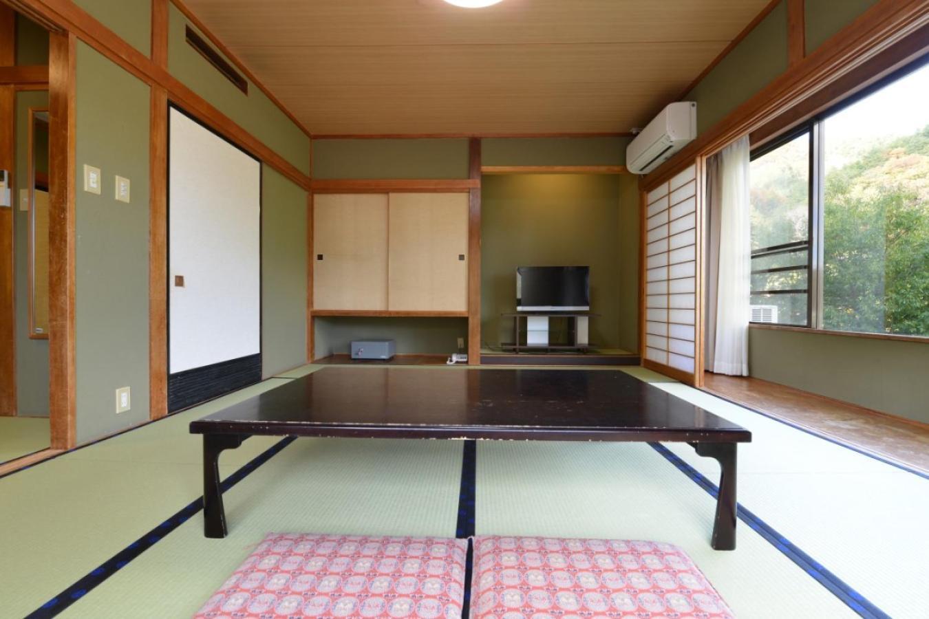Ooedo Onsen Monogatari Shinshu Kakeyu Hotel Ueda Room photo