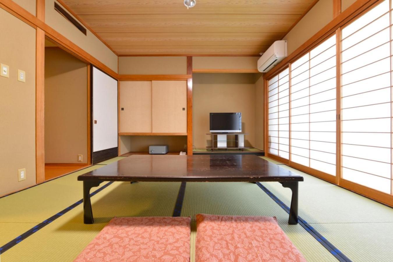 Ooedo Onsen Monogatari Shinshu Kakeyu Hotel Ueda Room photo
