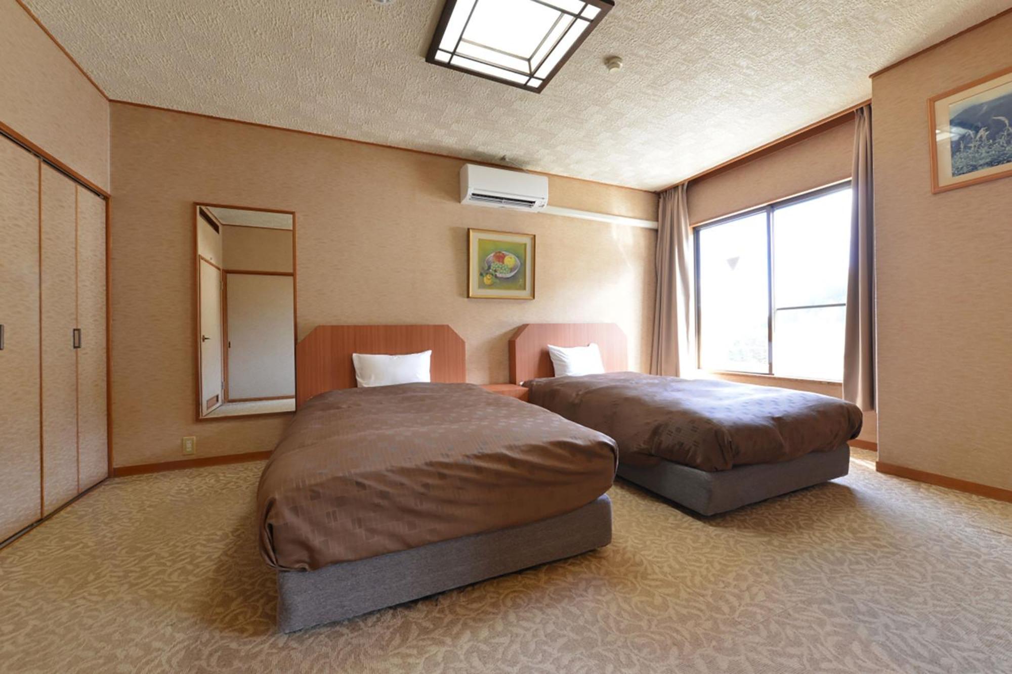 Ooedo Onsen Monogatari Shinshu Kakeyu Hotel Ueda Exterior photo